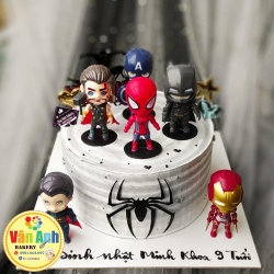 Bánh kem 6 siêu anh hùng tặng bé Minh Khoa 