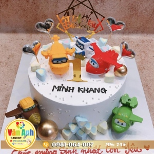 Bánh kem mô hình máy bay mừng sinh nhật con Minh Khang