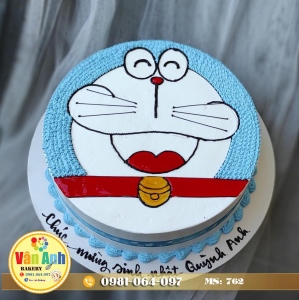 Bánh kem vẽ mặt Doraemon dễ thương mừng sinh nhật Quỳnh Anh